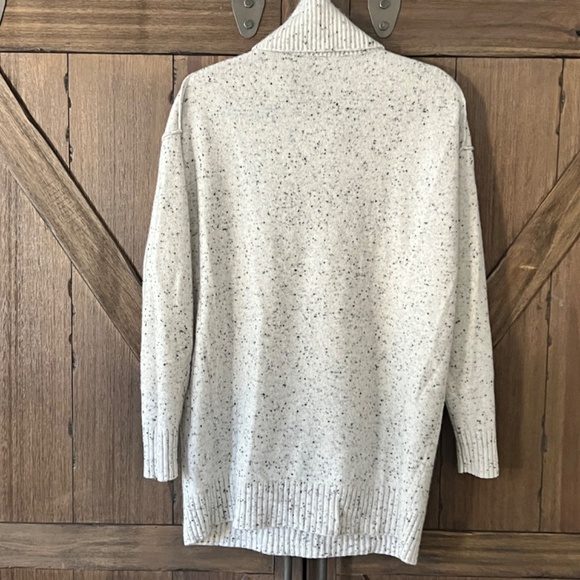 Athleta Bayshore Wool Cashmere Blend Turtleneck Tunic Light Grey Size M - Picture 3 of 6
